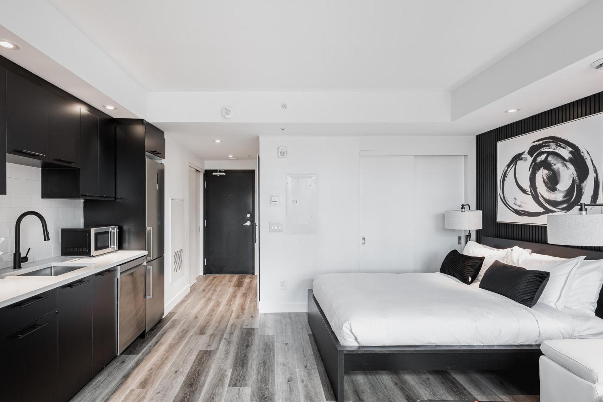 Westview Luxury Suites Ottawa Exterior photo