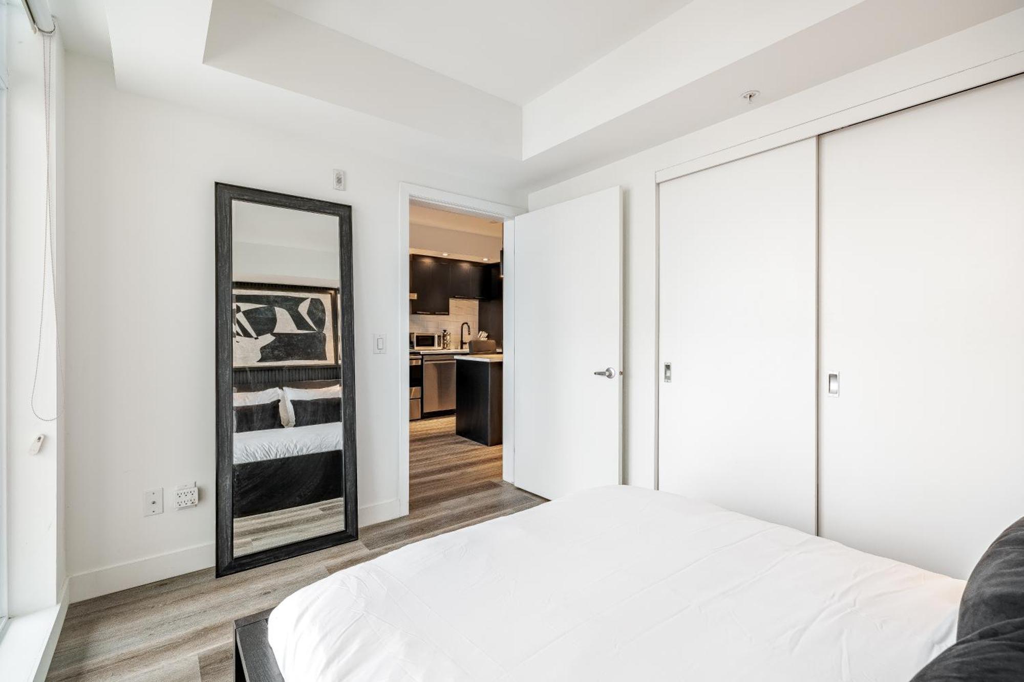 Westview Luxury Suites Ottawa Exterior photo
