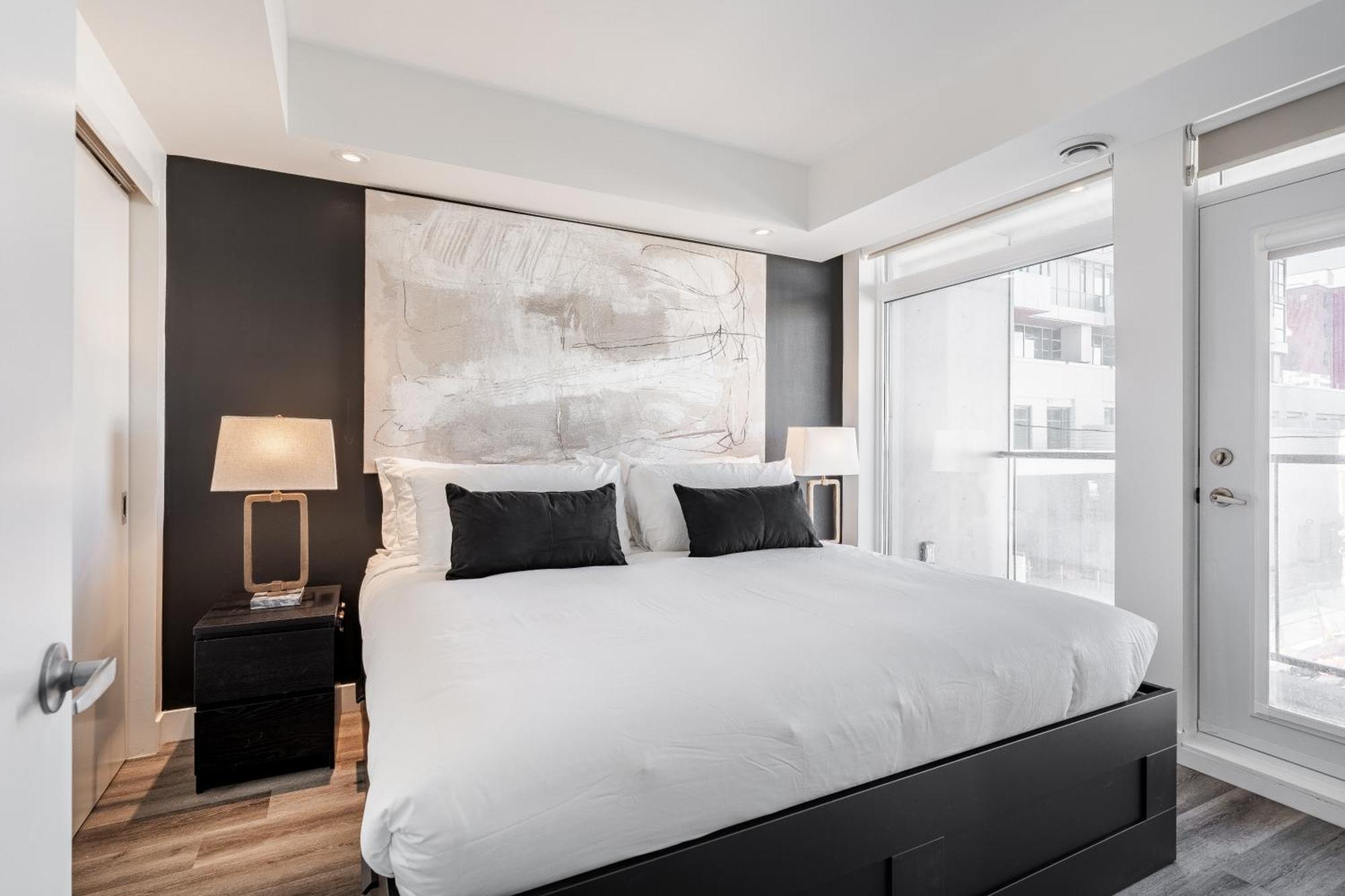 Westview Luxury Suites Ottawa Exterior photo