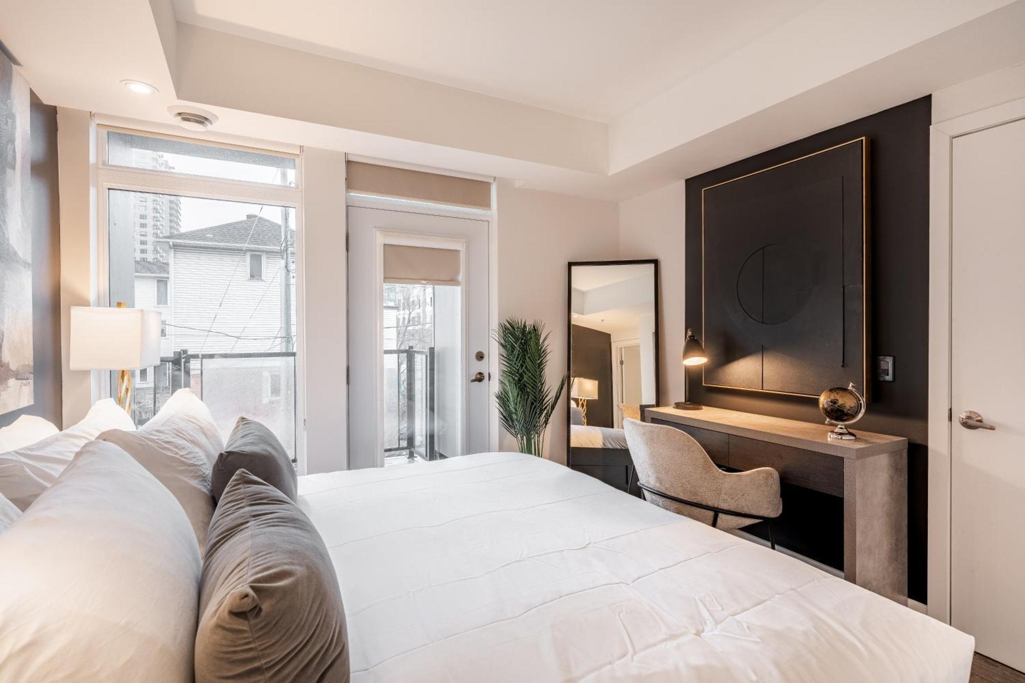 Westview Luxury Suites Ottawa Exterior photo